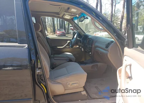 2004 Toyota Sequoia Sr5 V8 z USA, uszkodzony, nr VIN 5TDZT34A34S230301